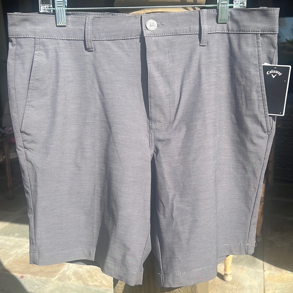 CALLAWAY GOLF HYBRID SHORTS -NWT- GREY MENS 34
